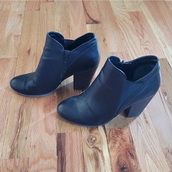 Fergalicious Fergie Panther Black High Heel Booties 8.5 - Picture 4 of 9